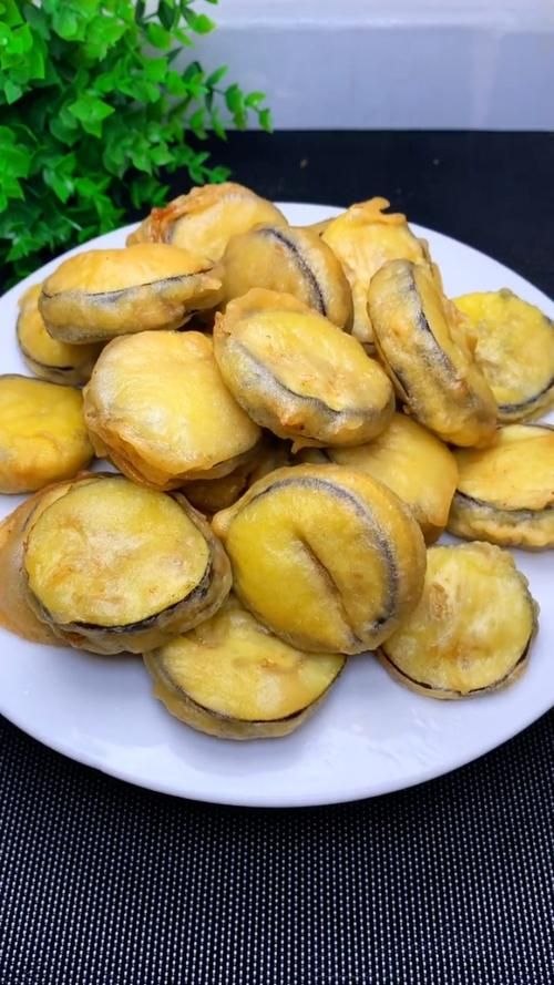 45. Чжа це хэ (Хрустящие баклажаны с мясной начинкой)